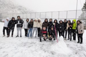 Σάρωσε την Καλαμάτα και τις Κιτριές η κακοκαιρία: Παρασύρθηκαν αυτοκίνητα και σκάφη [εικόνες - βίντεο] - εικόνα 7