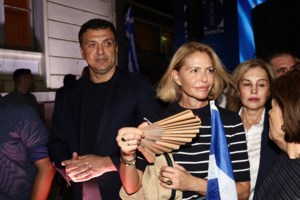 Βασίλης Κικίλιας - Τζένη Μπαλατσινού: Τερματοφύλακας της ΑΕΚ ο γιος τους Παναγιώτης Αντώνιος Κικίλιας [Εικόνα] - εικόνα 4