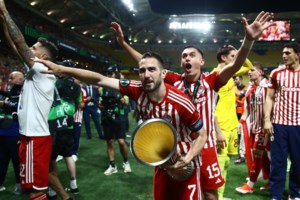 Ο συγκινητικός αποχαιρετισμός Μαρινάκη-Φορτούνη: "Θα έχεις πάντα θέση στο Λιμάνι μας" - "Πρόεδρέ μου θα σε ευγνωμονώ πάντα"