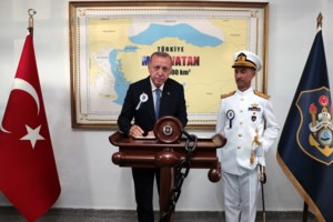 Ναύαρχος Γκιουρντενιζ: "Θα φύγουμε από το ΝΑΤΟ αν μας επιτεθεί η Ελλάδα", δηλώνει ο αρχιτέκτονας της "Γαλάζιας Πατρίδας"