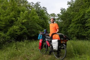 Βάσω Παπά: Η σύγχρονη "Γκιούλιβερ" που έγινε viral για τις εξορμήσεις της -  "Το μοναχικό ταξίδι δεν είναι εύκολη υπόθεση"