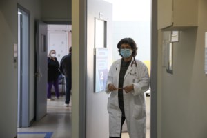 ΕΟΦ: Η λίστα με όλες τις παρενέργειες των εμβολίων κατά του κορονοϊού - εικόνα 2