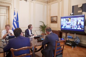 ΣΕΒ: Διπλάσιος ο μισθός των δημοσίων υπαλλήλων από αυτών στο Εμπόριο