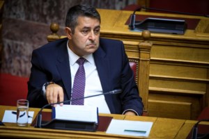 "Ποιος είναι ο Μάκης;": Οι επίμονες ερωτήσεις της Μιλένας Αποστολάκη στον πρώην πρόεδρο του ΟΠΕΚΕΠΕ