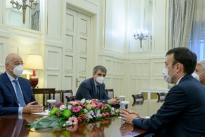 Καρφιά της αντιπολίτευσης για την "κωλοτούμπα" Ερντογάν στις Βρυξέλλες: "Ντροπή σου, τέτοια αναίδεια;"