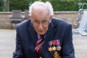 Μπόρις Τζόνσον: Οι γιατροί του απαγόρευσαν να οδηγήσει τη μηχανή του - Δώρο της συντρόφου του - εικόνα 2