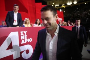 "Στον χρόνο ξεκούρασης στον στρατό... "- Αντιδράσεις για τη δήλωση Κασσελάκη - "Ακούνε νέα παιδιά" είπε η Ράνια Τζίμα