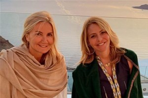 Με total white look η Μαρέβα Μητσοτάκη στο Ισραήλ: Το δροσερό σύνολο και η λεπτομέρεια στη μάσκα [Εικόνες] - εικόνα 7