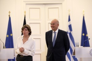 Τηλεφωνική επικοινωνία αρχηγού ΓΕΕΘΑ με τον Γάλλο ομόλογό του για στενότερη συνεργασία