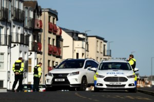 Την κατάπιε η θάλασσα: 20χρονη στο Σότσι με τον αγαπημένο της έπαιζε με τα κύματα μέχρι που παρασύρθηκε [βίντεο]