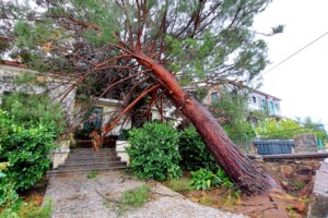 Καλοκαιράκι το Σάββατο με άνοδο της θερμοκρασίας - O καιρός σε όλη τη χώρα