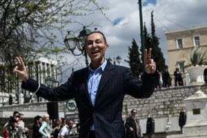 Βασίλης Ζούλιας: Είμαι ο Βασίλης και είμαι ναρκομανής - Η συγκλονιστική εξομολόγηση του σχεδιαστή [βίντεο] - εικόνα 2