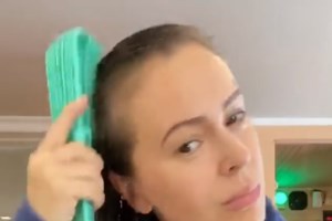 Κορονοϊός: "Δεν μπορώ να ανασάνω, φορέστε μάσκα" - Σοκάρει η αδελφή της Σάρον Στόουν [βίντεο] - εικόνα 2