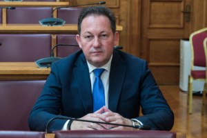 Χαρίτσης: Να κρατήσουμε ανοιχτή την υπόθεση της προανακριτικής - Να μην αθωωθούν από τώρα Καραμανλής και Μητσοτάκης