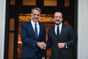 Μητσοτάκης: Αποφασίσαμε την επικαιροποίηση των οικονομικών παραμέτρων για την ηλεκτρική διασύνδεση Ελλάδας-Κύπρου