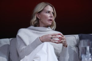 Τζένη Μπαλατσινού: Τα πιο νόστιμα μπισκότα από τα χεράκια του γιού της - Η συνταγή του... "Καρυοθραύστη"