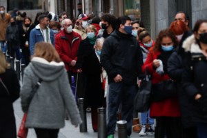 Φάμπρικα με 2.200 "μαϊμού" rapid test από φαρμακοποιό σε ένα δίμηνο - Τα αγόραζε "μαύρα" με 0,50€ το ένα