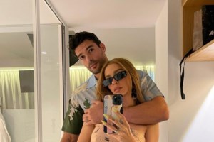 Fashion icon η Ελένη Φουρέιρα: Οι νέες φωτογραφίες με τη φουσκωμένη κοιλίτσα της - εικόνα 4