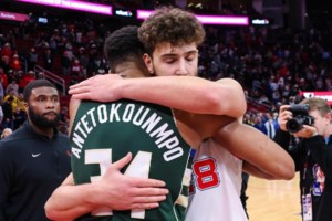 Γιάννης Αντετοκούνμπο: Η ΕΛΑΣ επικοινώνησε με την οικογένειά του για τα απειλητικά μηνύματα στη γυναίκα του, Μαράια