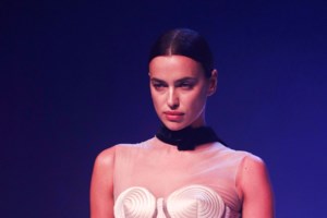 Ιρίνα Σάικ: Τέσσερα πράγματα που δεν γνωρίζαμε για τη "Θεά" της πασαρέλας - εικόνα 6