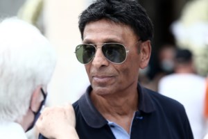 Βασίλης Παϊτέρης: "Παραδέχομαι ότι είναι παράνομο το σπίτι - Έπρεπε να στεγάσω 10 ανθρώπους" [βίντεο] - εικόνα 2