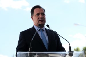 Παύλος Πολάκης: Ο γαλάζιος βουλευτής Μαντάς έχει ληξιπρόθεσμα χρέη 682.174 ευρώ στο δημόσιο