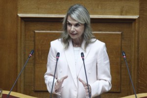 Μιλένα Αποστολάκη: Κάθε ελληνική οικογένεια πετάει 80 κιλά τρόφιμα κάθε χρόνο