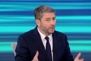 Σεξιστική επίθεση βουλευτή της ΝΔ σε στέλεχος του ΠΑΣΟΚ: "Ήρωας είναι ο σύζυγός σας" [βίντεο]