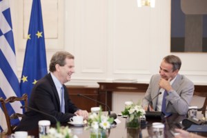 Μητσοτάκης για τις προσλήψεις 11.700 εκπαιδευτικών: Ενισχύουμε το ανθρώπινο δυναμικό, οικοδομούμε το νέο αναβαθμισμένο σχολείο