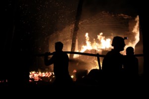 Στη Μάνδρα ο Νότης Μηταράκης: "Δίπλα στους άνδρες και στις γυναίκες της ΕΛΑΣ που επιχειρούν με αυταπάρνηση και αυτοθυσία"