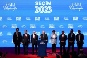 "Μόνο η μοίρα μπορεί να τον εξαφανίσει": Το καυστικό σχόλιο του Charlie Hebdo για τον Ερντογάν - Οργισμένη αντίδραση Καλίν