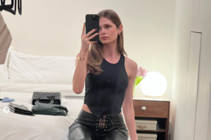 Σταματίνα Τσιμτσιλή: Το athleisure look με total black και ανατρεπτικό συνδυασμό τσάντας - εικόνα 14