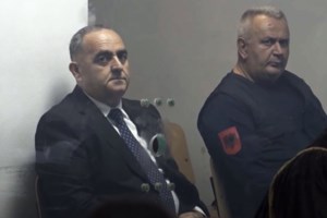 Καθαίρεσαν τον Φρέντι Μπελέρη από δήμαρχο Χειμάρρας - Θα γίνουν νέες εκλογές