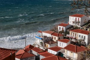 Νέα σεισμική δόνηση 4 Ρίχτερ ανάμεσα στη Σαντορίνη και Αμοργό