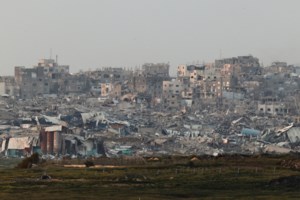 Το Ισραήλ απηύθυνε την "τελευταία προειδοποίηση" και συνεχίζει να βομβαρδίζει τη Γάζα