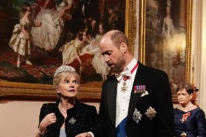 Συνάντηση Τραμπ - Μακρόν στην πρώτη επίσκεψη του εκλεγμένου Αμερικανού προέδρου εκτός ΗΠΑ - Και τριμερής συνάντηση με τον Ζελένσκι - εικόνα 5