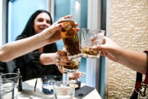 Θάνος Πλεύρης: Τα δώρα που πήρε από τη Μίνα Γκάγκα και τη Ζωή Ράπτη για τη γιορτή του - εικόνα 2