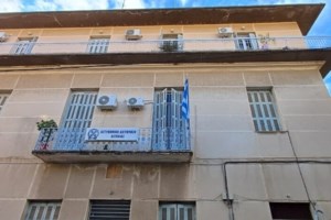 Ετρεχε με 205 χλμ/ώρα στη Βουλιαγμένης - Συνελήφθη ο 35χρονος οδηγός μηχανής στην Αργυρούπολη - εικόνα 2