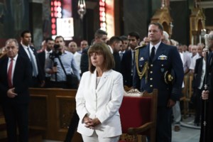 Δεκαπενταύγουστος: Πλήθος κόσμου στο Βέρμιο για τον εορτασμό της Παναγίας Σουμελά [βίντεο]