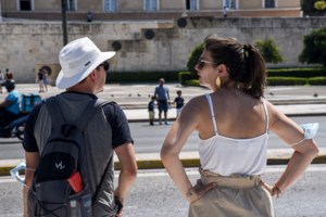 Καιρός - Τάσος Αρνιακός: Ο χειμώνας θα είναι βαρύς φέτος - Τι βλέπουν οι μετεωρολόγοι [βίντεο]