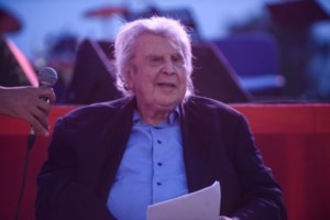 Κουτσούμπας για Θεοδωράκη: Υποσχέθηκα να εισακουστεί η τελευταία επιθυμία του - Οταν μιλούσαμε τρώγοντας... παϊδάκια και ρακές