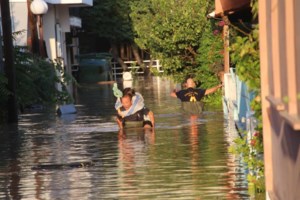 Στην Καρδίτσα με Σινούκ ο Κυριάκος Μητσοτάκης - Αυτοψία στις πλημμυρισμένες περιοχές