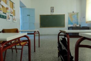 "Πρόκληση να μην πατάνε οι μαθητές, ενώ αλλού υπάρχουν κενά": Το τερμάτισαν σε ΕΠΑΛ- Οι ελεγκτές βρήκαν άδεια θρανία