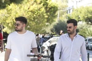 Νίκος Πολυδερόπουλος: Στο Άγιον Όρος λίγες εβδομάδες μετά τον ξαφνικό θάνατο του αδελφού του - εικόνα 2