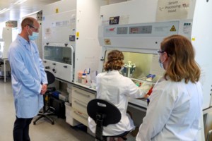 Σε εξέλιξη κρίσιμη σύσκεψη Μητσοτάκη με λοιμωξιολόγους: Μάσκες παντού εισηγούνται οι επιστήμονες - Εν αναμονή αποφάσεων - εικόνα 4