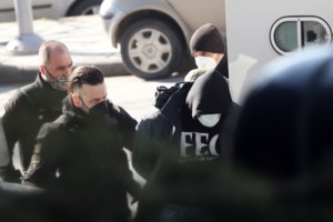 Νεκρός με σφαίρα στο κεφάλι 33χρονος στην Καλλιθέα - Και η Αντιτρομοκρατική στο σημείο - εικόνα 2