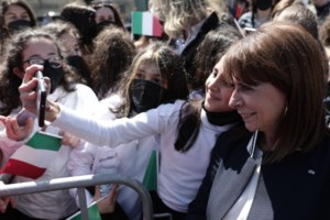 Θετική στον κορονοϊό η Πρόεδρος της Δημοκρατίας Κατερίνα Σακελλαροπούλου