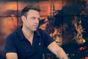 Στέφανος Κασσελάκης: Η "γλώσσα" του σώματος στην πρώτη τηλεοπτική συνέντευξη - "Δήλωνε, είμαι ανοιχτός" - εικόνα 2