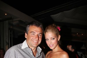 Αιφνιδιάστηκε η Ελένη Καστάνη: "Αν απολύθηκα, πείτε το, να το μάθω από εσάς" [βίντεο]