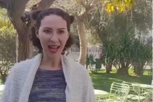 Η Δώρα Χρυσικού ετοιμάζει μονόλογο για τη δολοφονία του Παύλου Φύσσα: "Ή θα είσαι με τους ανθρώπους ή με τους φονιάδες" - εικόνα 2